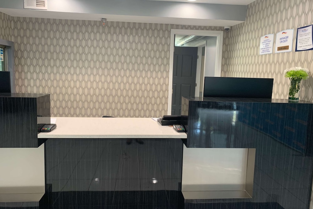 Baymont by Wyndham Charlotte University - photo 17