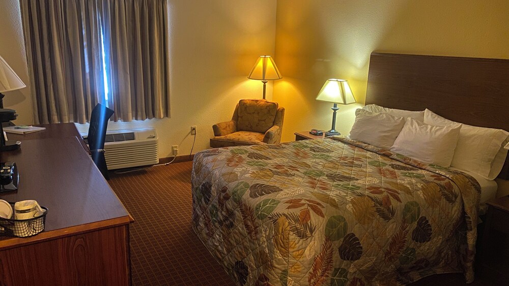Park View Inn & Suites Hoisington - photo 24