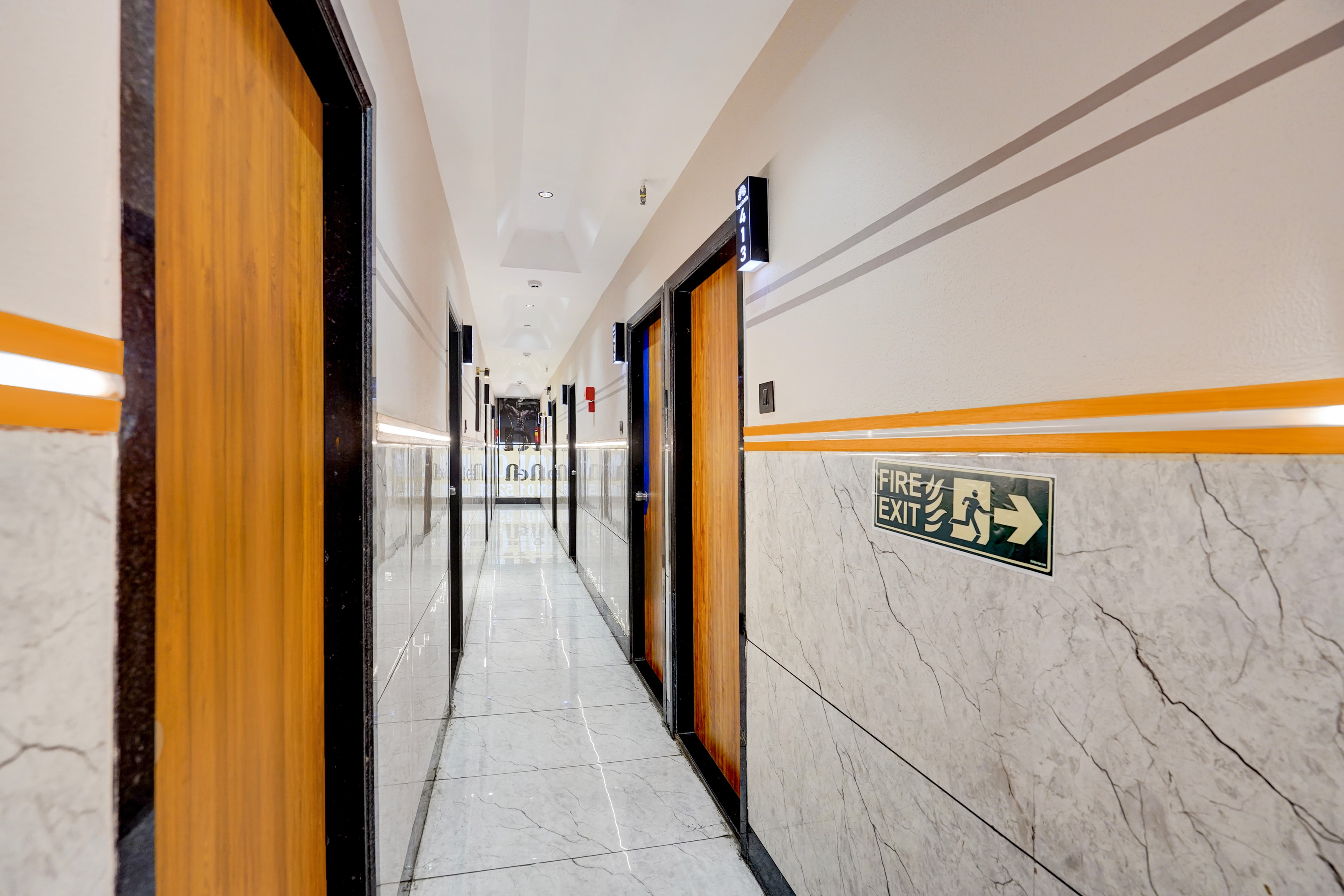 Super Collection O Kosad Railway Station Formerly Hotel Royal Orbits - carbon neutral hotel in Surat
