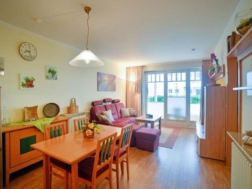 Dünenpark Binz Komfort Ferienwohnung mit 2 Schlafzimmern und Terrasse im Erdgeschoss 061 — 4-Star Luxury Hotel in Ostseebad Binz, Germany