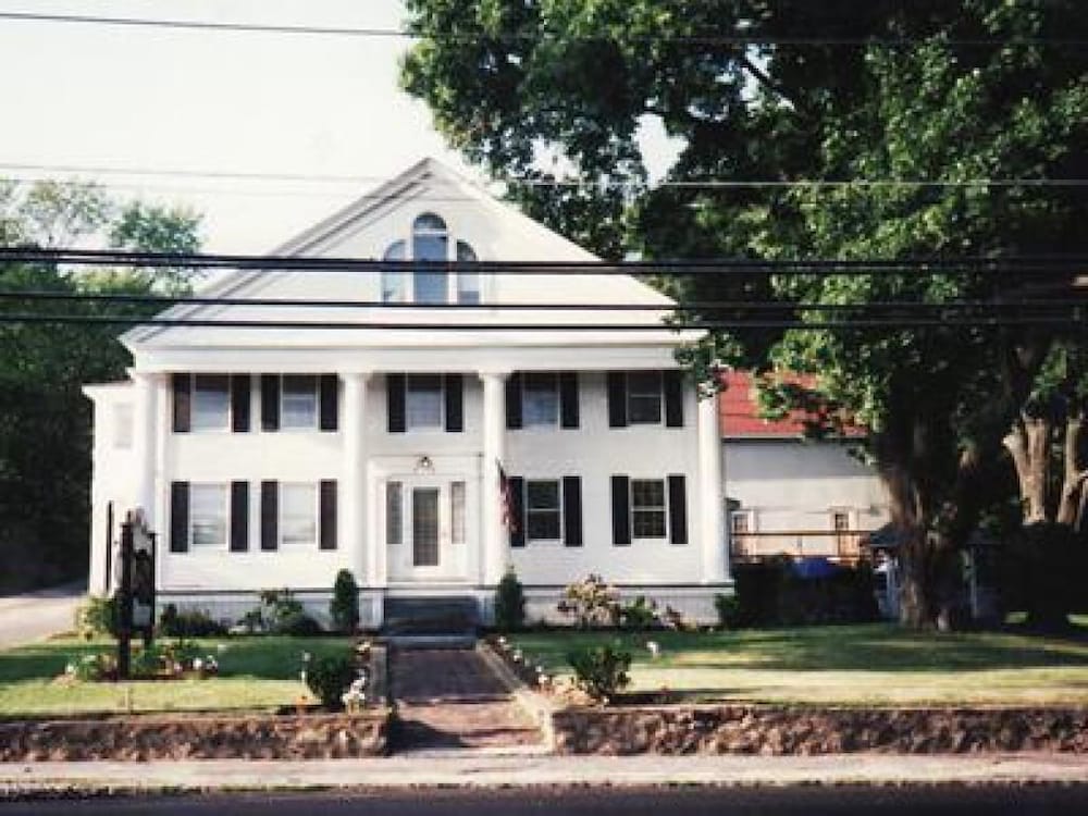 Sturbridge Country Inn - photo 32