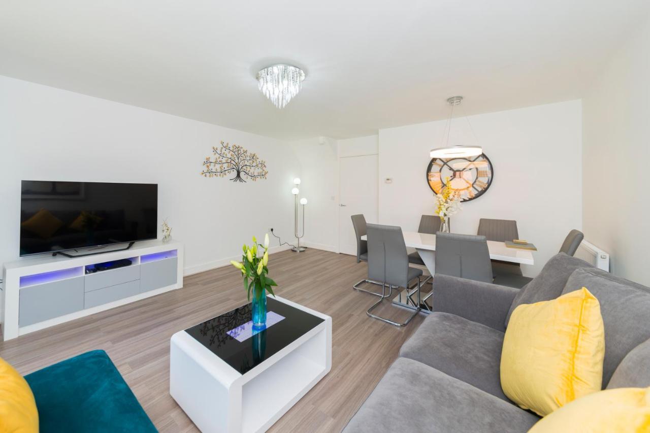 Greenfield Modern 3br Home Southcote Lane Reading — 4-Star Luxury Hotel in Reading, United Kingdom