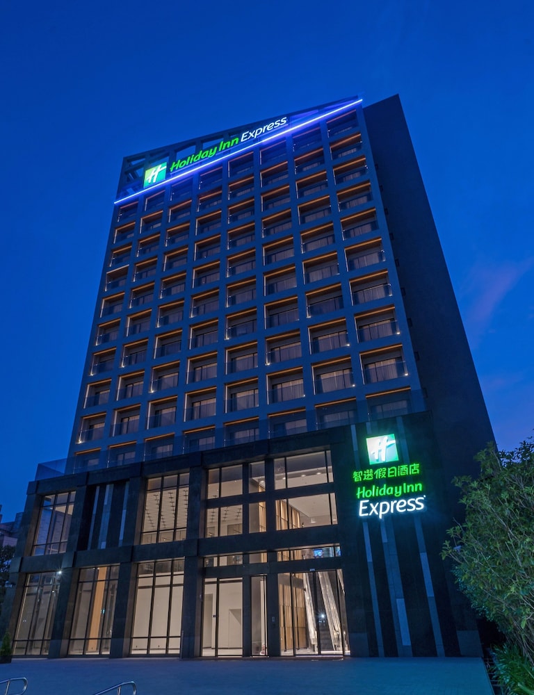Holiday Inn Express Chiayi by IHG in Jiayi Shi, Republic of China Taiwan