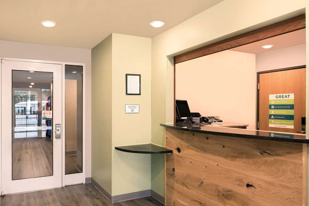 WoodSpring Suites Raleigh Apex - photo 7