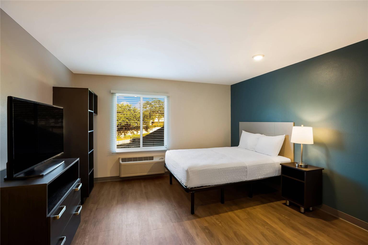 WoodSpring Suites Orlando West Clermont - photo 9