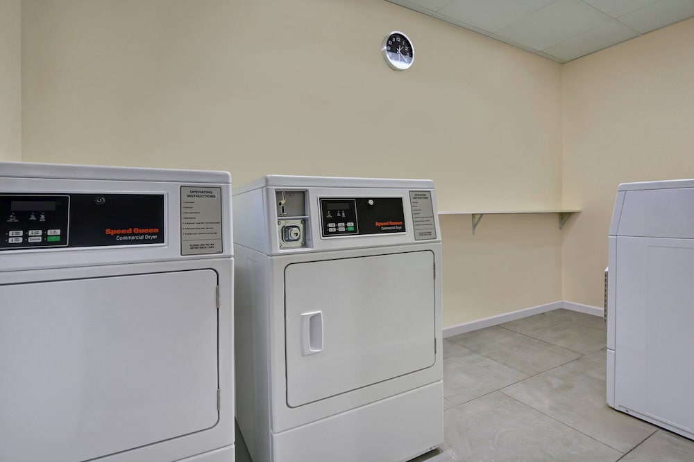 TownePlace Suites by Marriott Indianapolis Downtown - photo 40