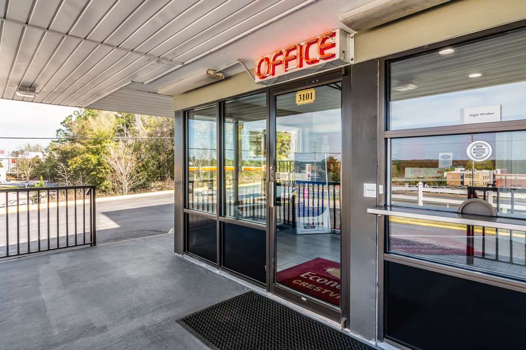 Econo Lodge Crestview - photo 5