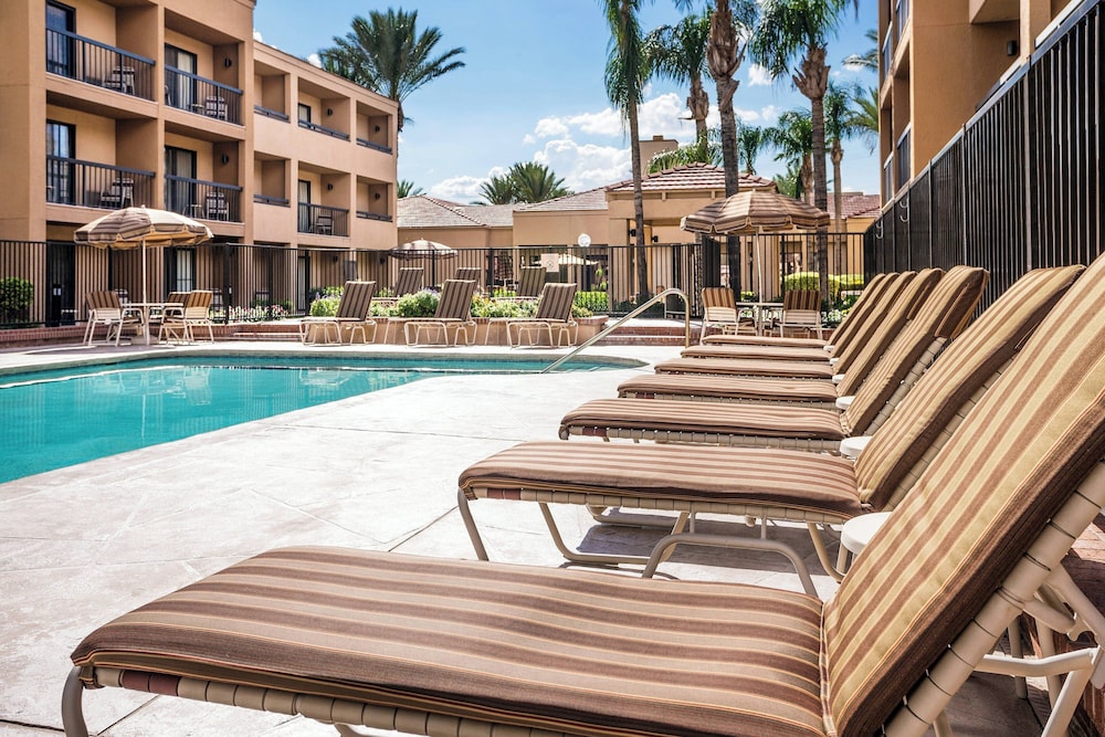 Courtyard by Marriott Tucson Airport - photo 22