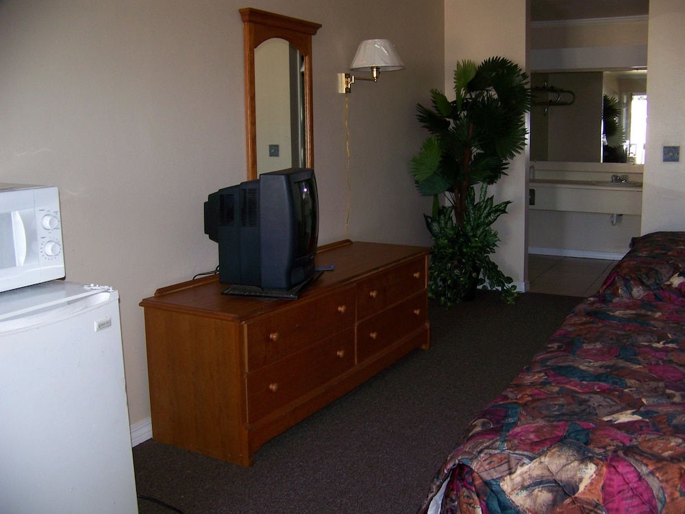 Emerald Sands Inn - photo 6