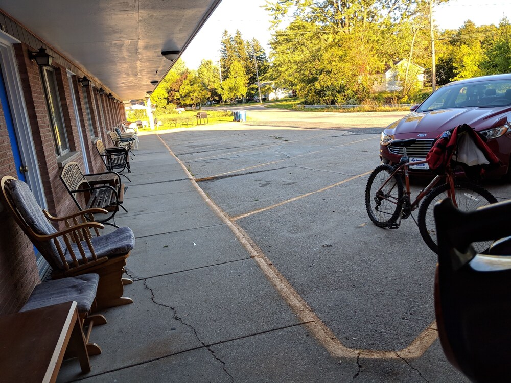 In Town Inn - photo 30