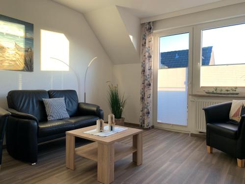Kleine Brise Apartment 12 Kapitäns Kajüte — 4-Star Luxury Hotel in Busum, Germany