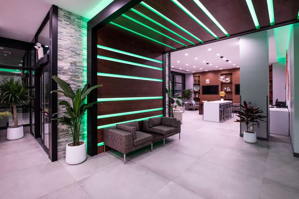 Wingate by Wyndham Long Island City - photo 4