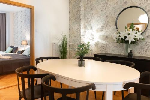 Luxury apartment in prime location — 4-Star Luxury Hotel in Prague, Czech Republic