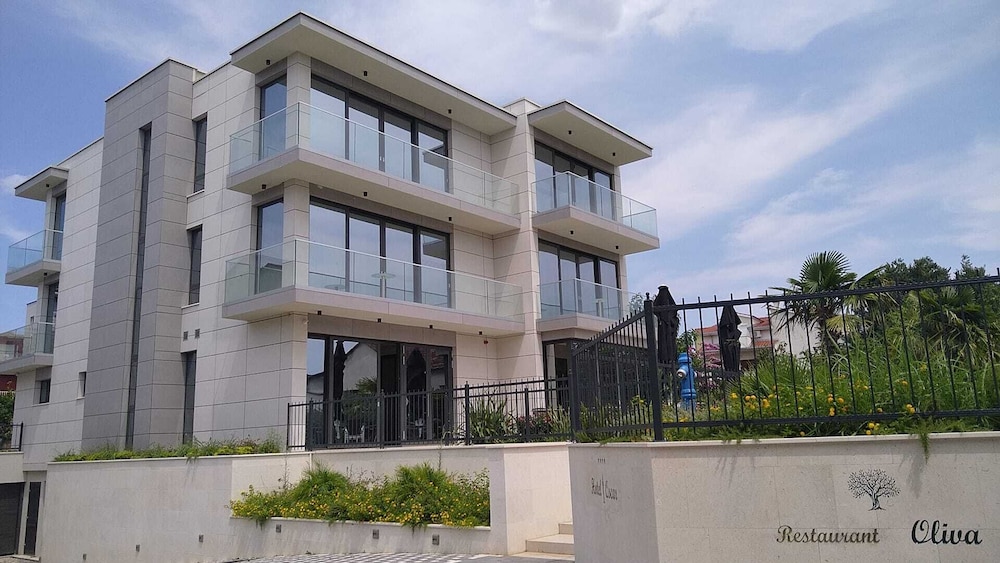 Hotel Oscar — hotel near Split Saint Jerome Airport