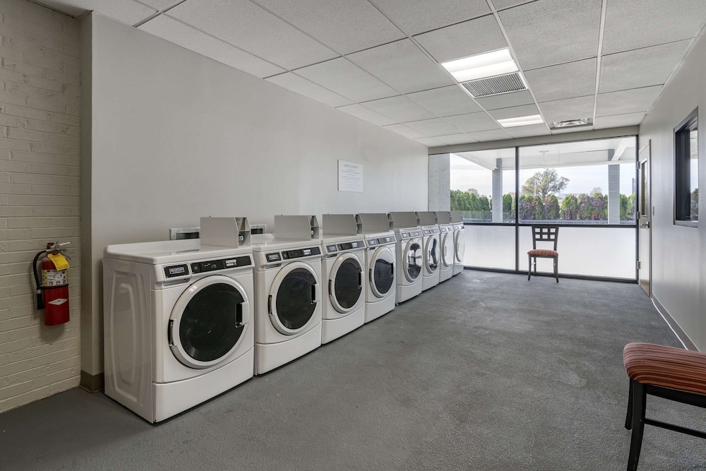 MainStay Suites Lexington I 75 - photo 31