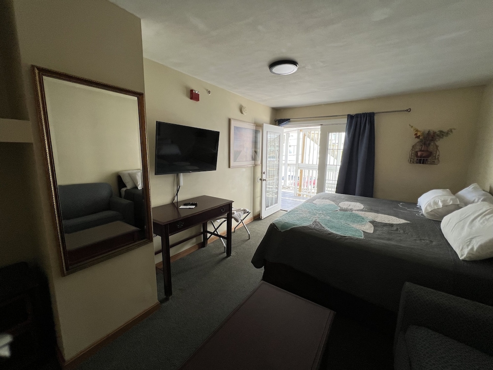 Ships Inn Hotel - photo 40