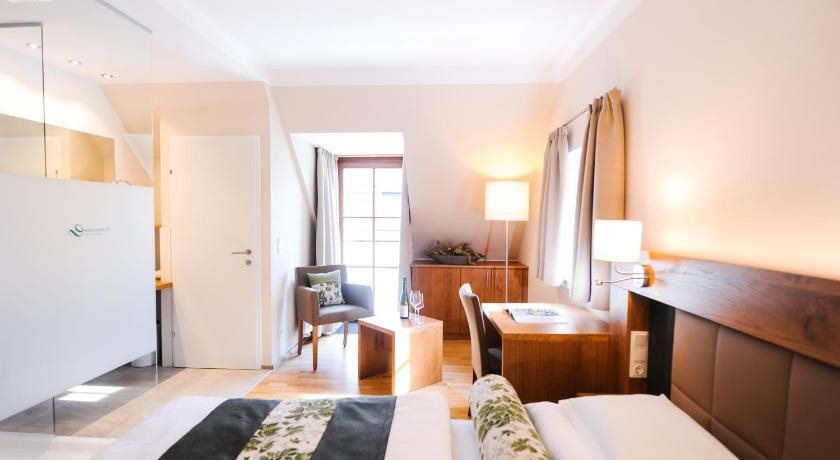 Hotel Weingasthof Donauwirt — hotel in Weissenkirchen In Der Wachau