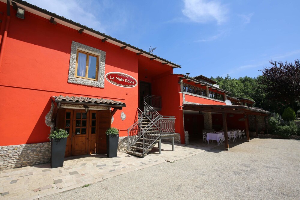 La Mela Rossa — Terni — photo 2