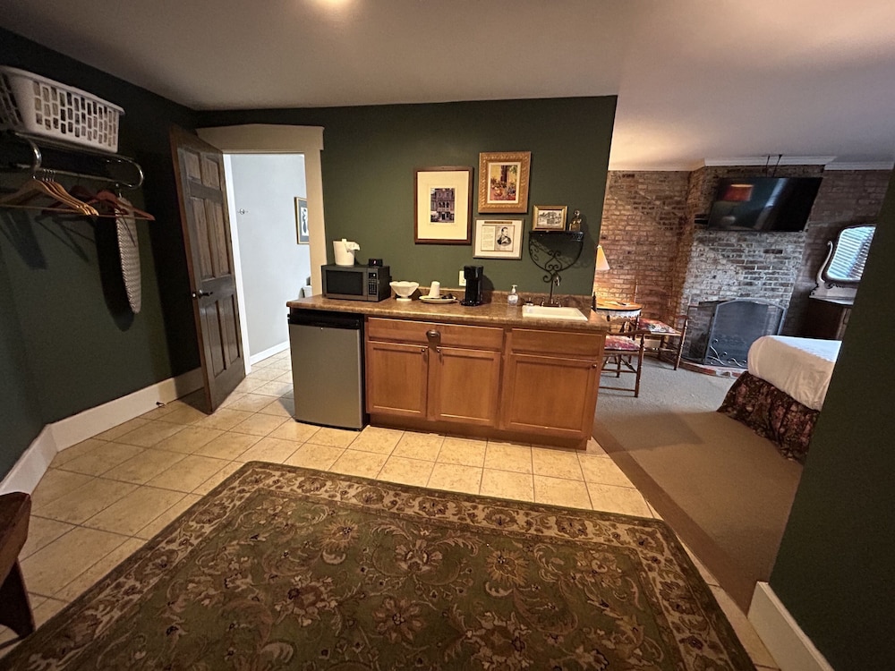 William Watson Hotel - photo 18