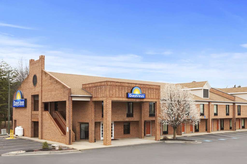 Days Inn by Wyndham Farmville - featured photo