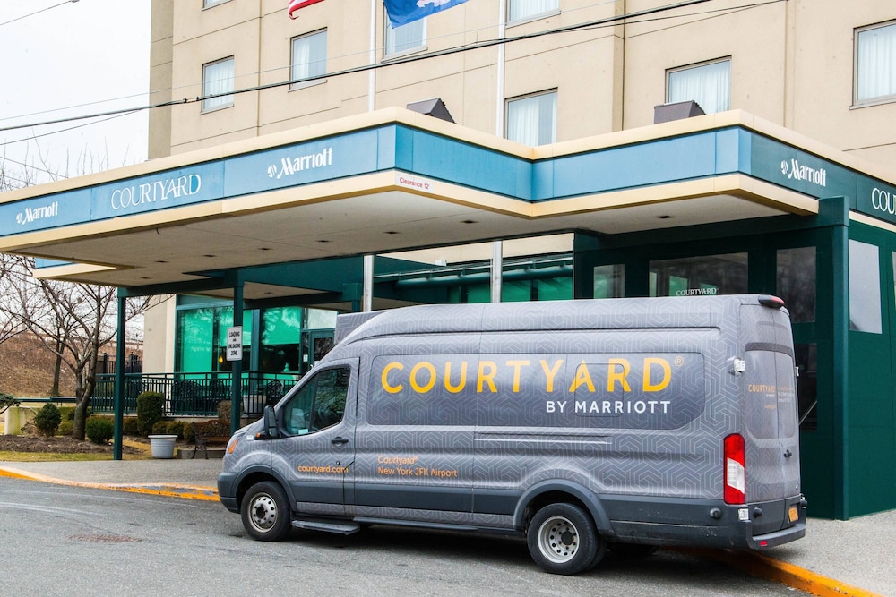 Courtyard by Marriott New York JFK Airport - photo 40