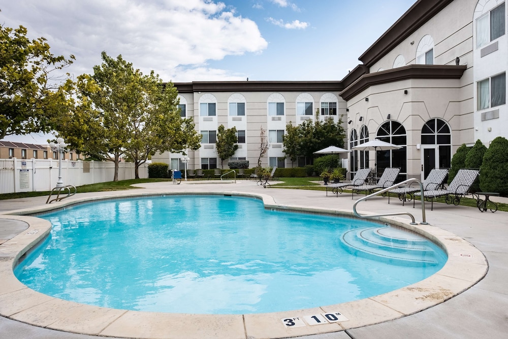 Hampton Inn & Suites Salt Lake City Airport - photo 37