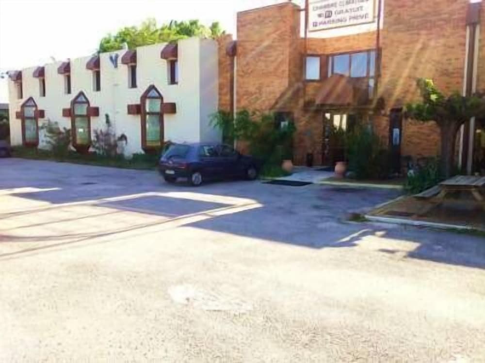 Confortel Avignon in Avignon, France