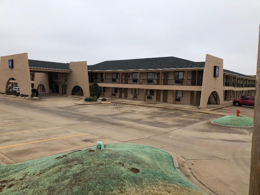 Americas Best Value Inn & Suites Yukon Oklahoma City - photo 20