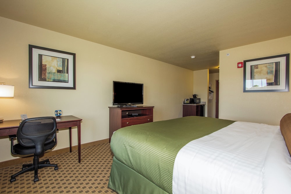 Cobblestone Inn & Suites Corry - photo 13