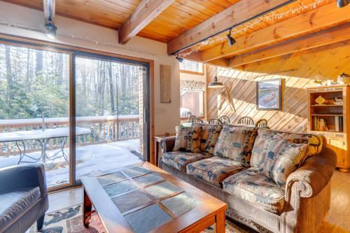 Hike Ski and Relax Gem with Foosball in North Conway in North Conway, United States