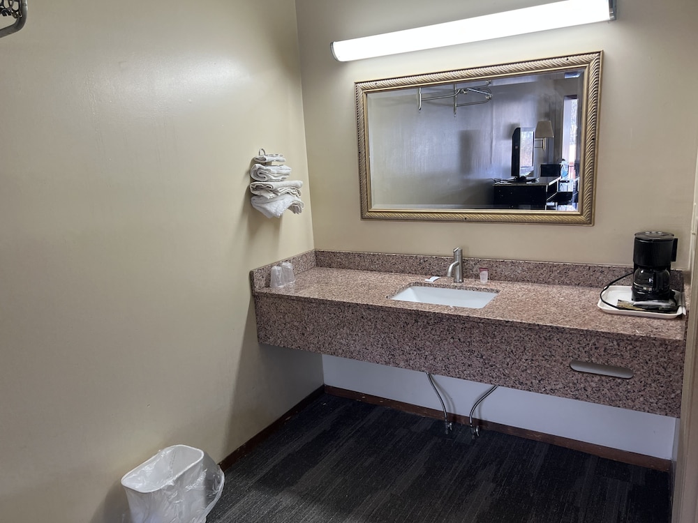 Green Valley Motel Winston Salem - photo 15