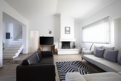 The White Villa — 4-Star Luxury Hotel in Tortoli, Italy