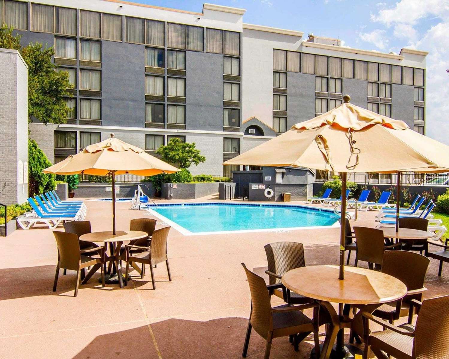 Comfort Inn and Suites Plano East - photo 2