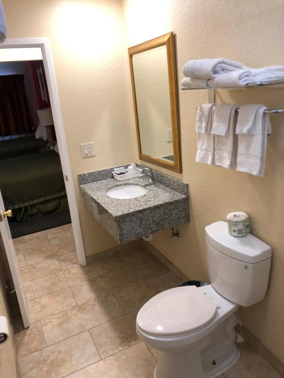 Dixon Motel - photo 18