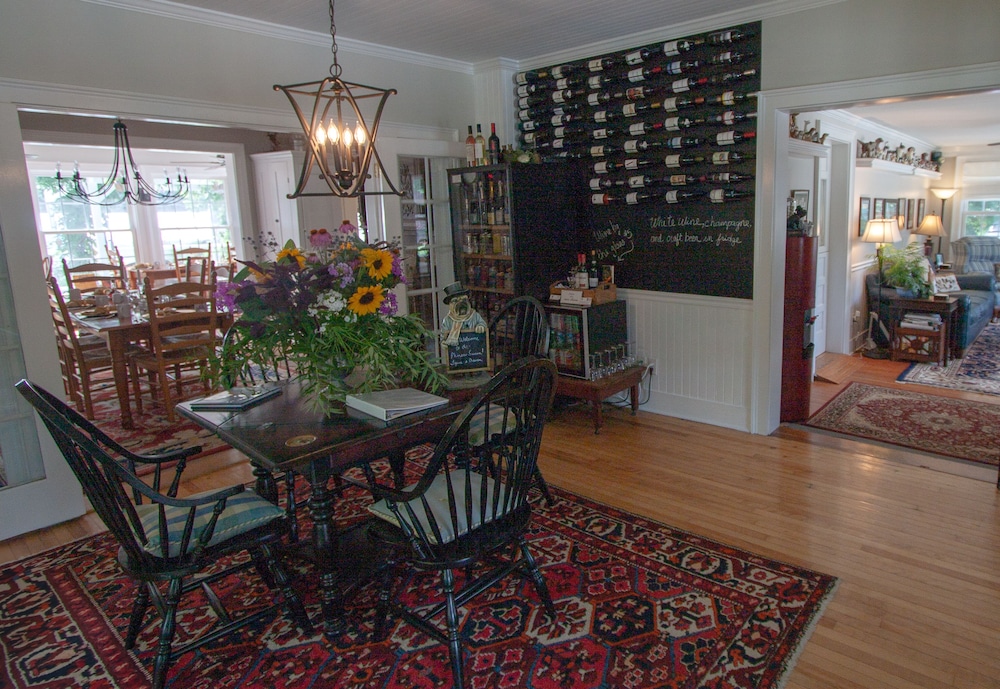 Phineas Swann Inn & Spa - photo 2