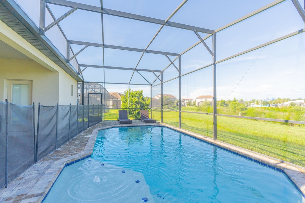 Balmoral Resort 169cc 3 Bedroom Home by RedAwning - photo 23