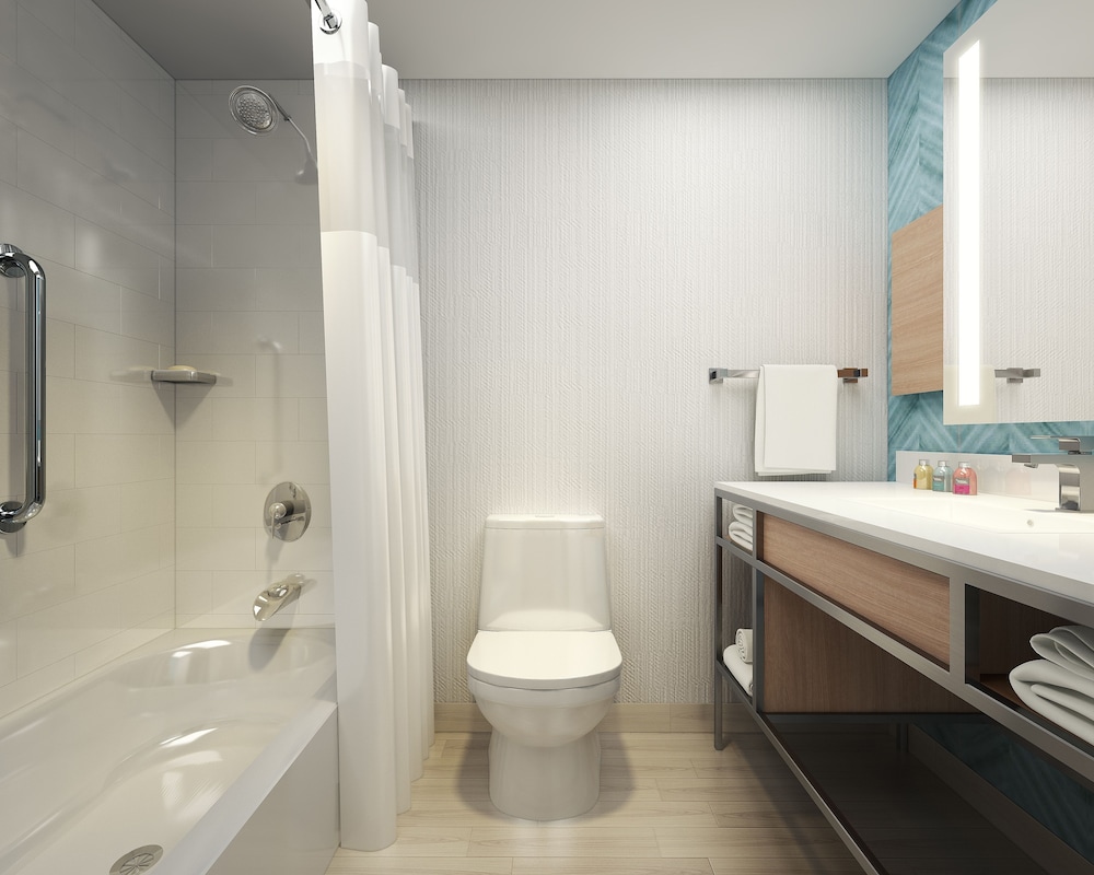 Hilton Garden Inn Chicago North Shore Evanston - photo 13
