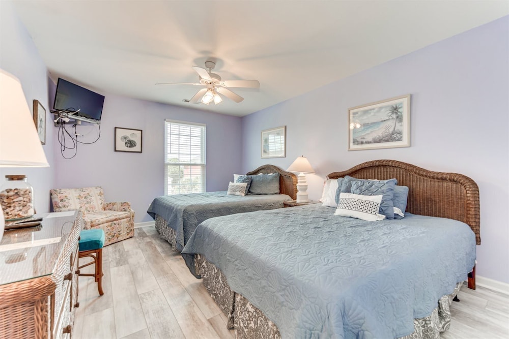 An Amazing Surfside Beach Escape - photo 18