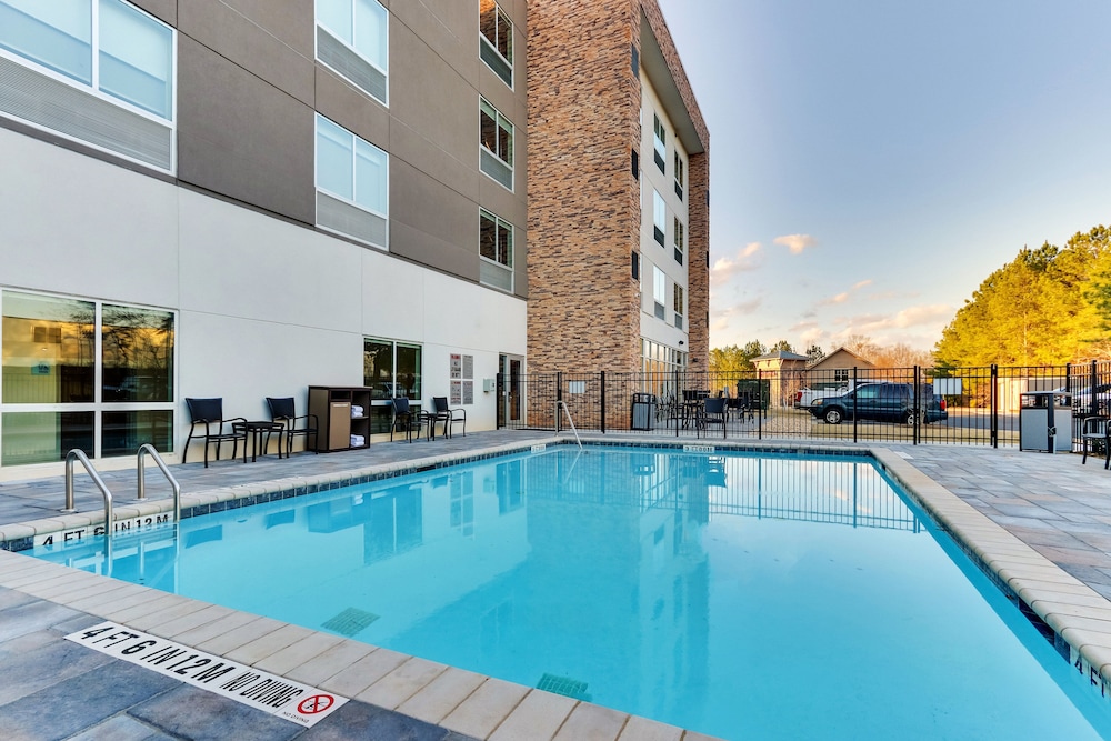 Holiday Inn Express & Suites Dawsonville by IHG - photo 42