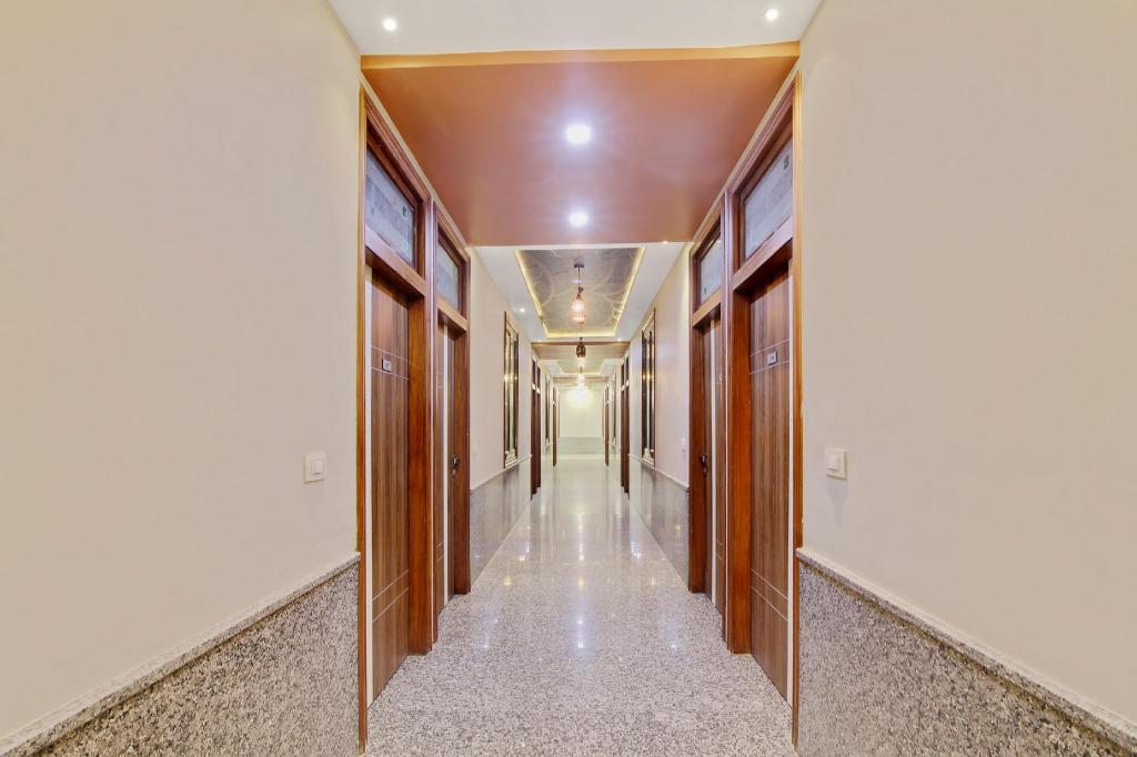 Oyo 72039 Royal Guest House