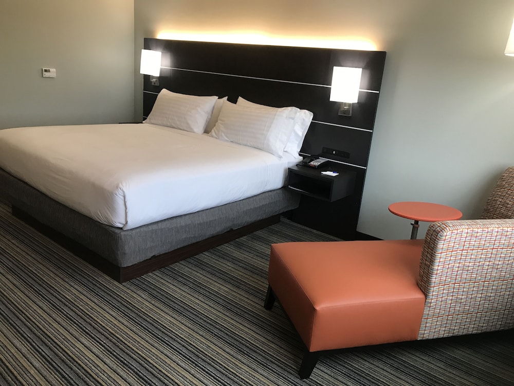 Holiday Inn Express & Suites Greenville SE Simpsonville by IHG - photo 16