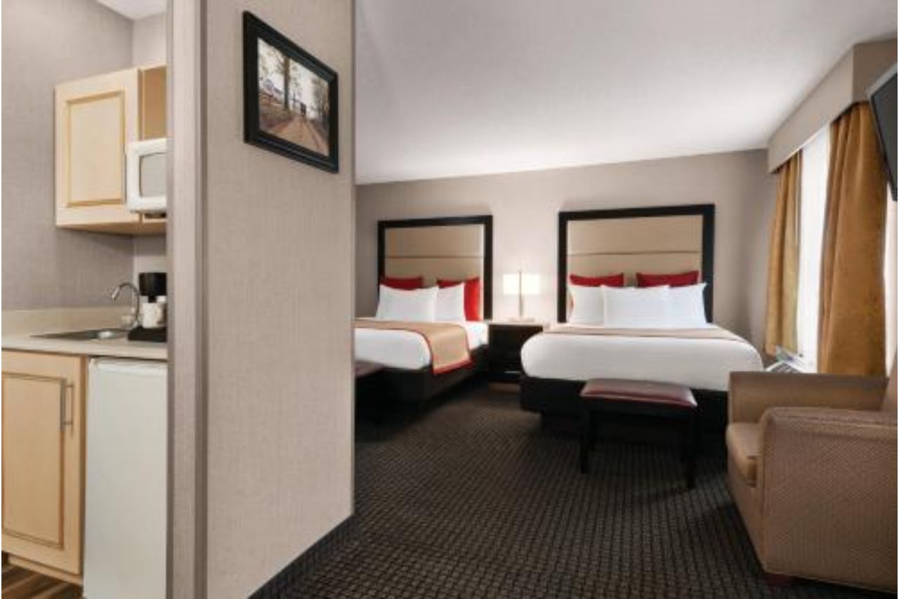 Lancaster Suites - photo 23