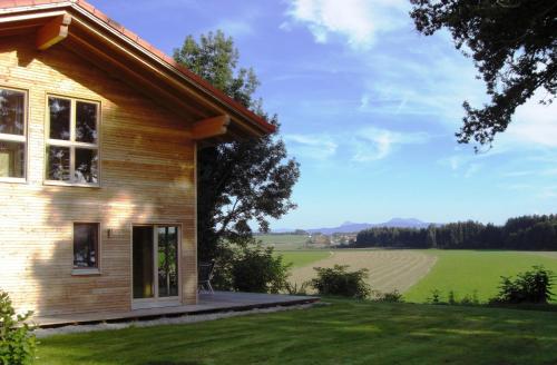 Ferienhaus Eller — hotel in Traunreut