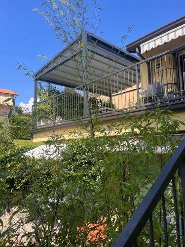 A Nest 4 Family in Erba, Italy