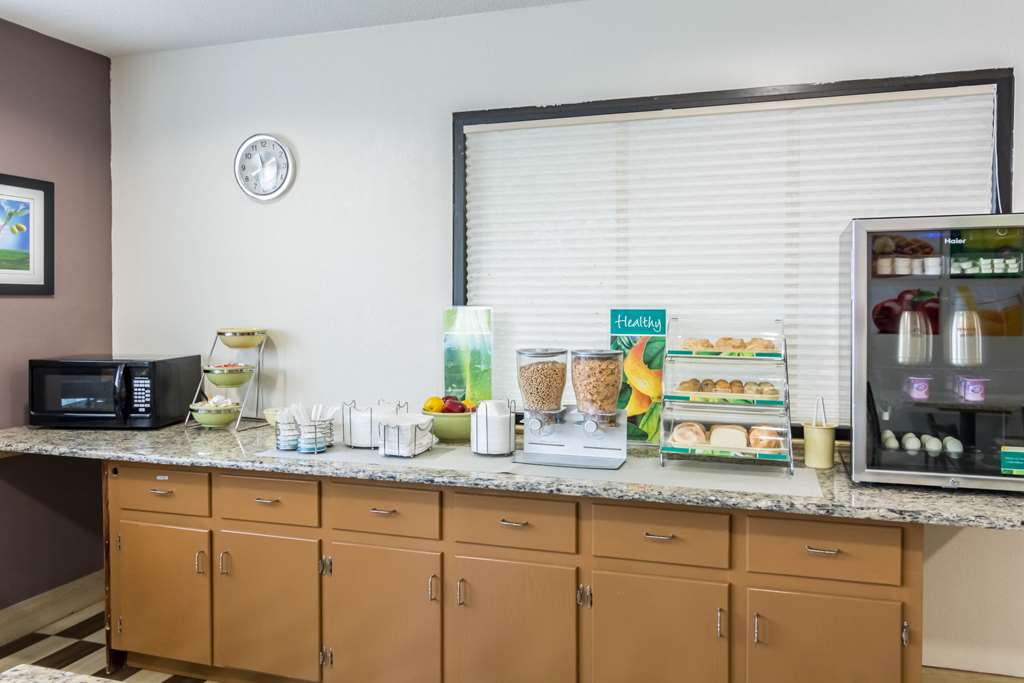 Quality Inn Warsaw near Rappahannock River - photo 26