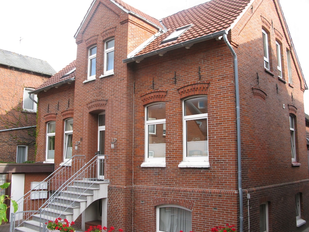 Altstadtvilla — 4-Star Luxury Hotel in Borkum, Germany