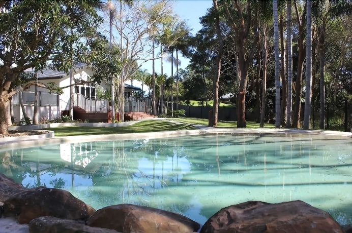 Away on Belongil Fields — 4-Star Luxury Hotel in Byron Bay, Australia