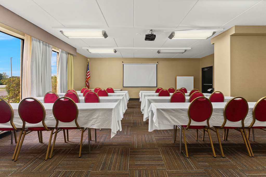 Comfort Inn Lehigh Valley West Allentown - photo 31