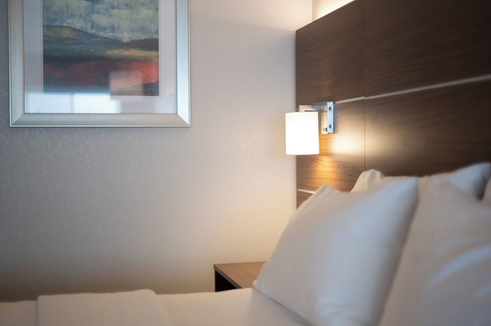 Holiday Inn Express Houghton Keweenaw by IHG - photo 26