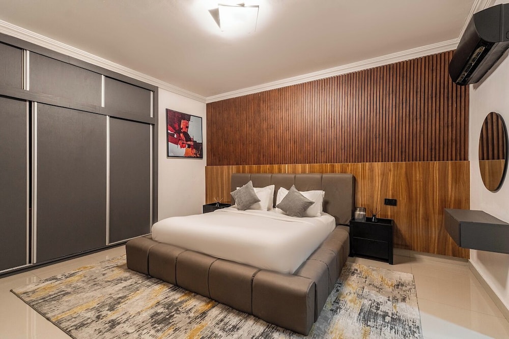 Zimmys Apartment — 4-Star Luxury Hotel in Abuja, Nigeria